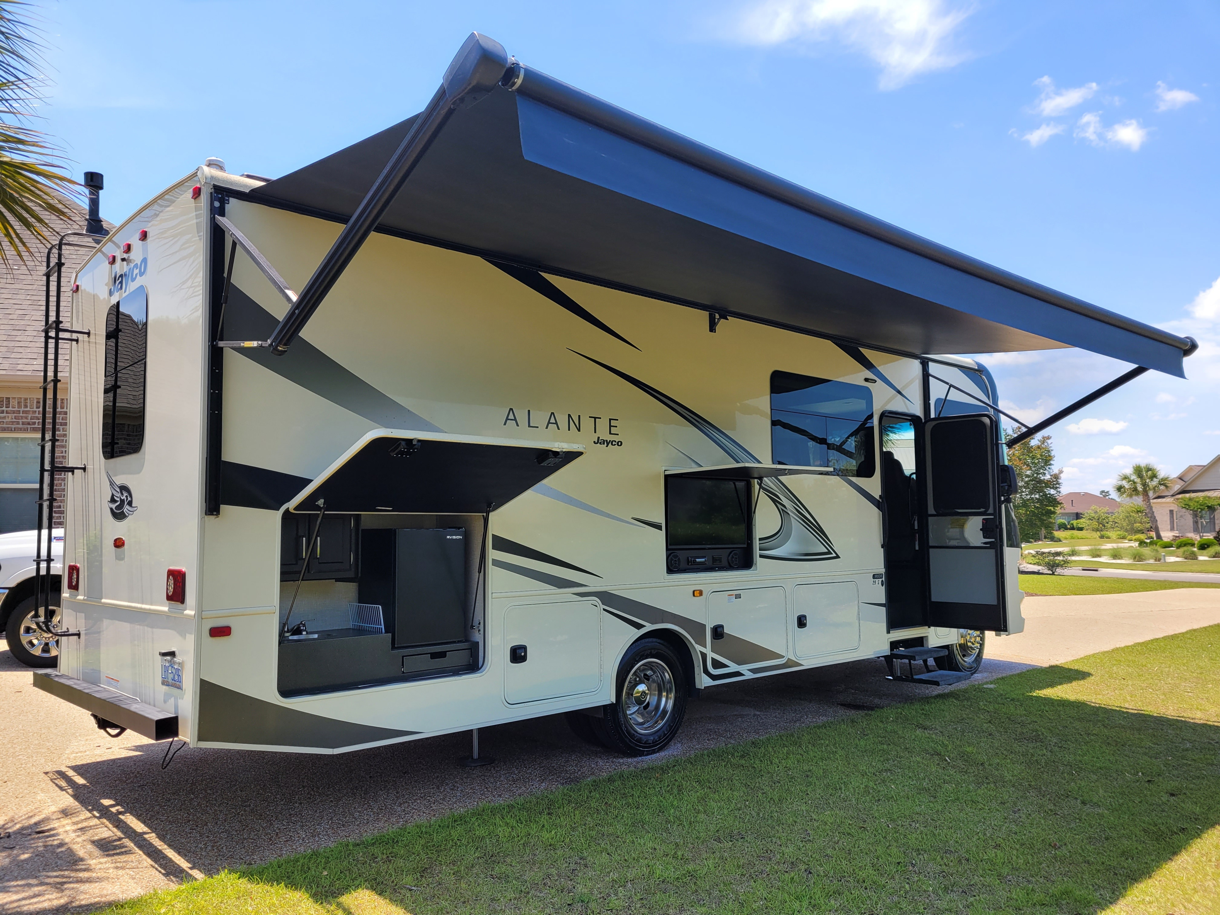 Enjoy Life Travelling With Our Alante