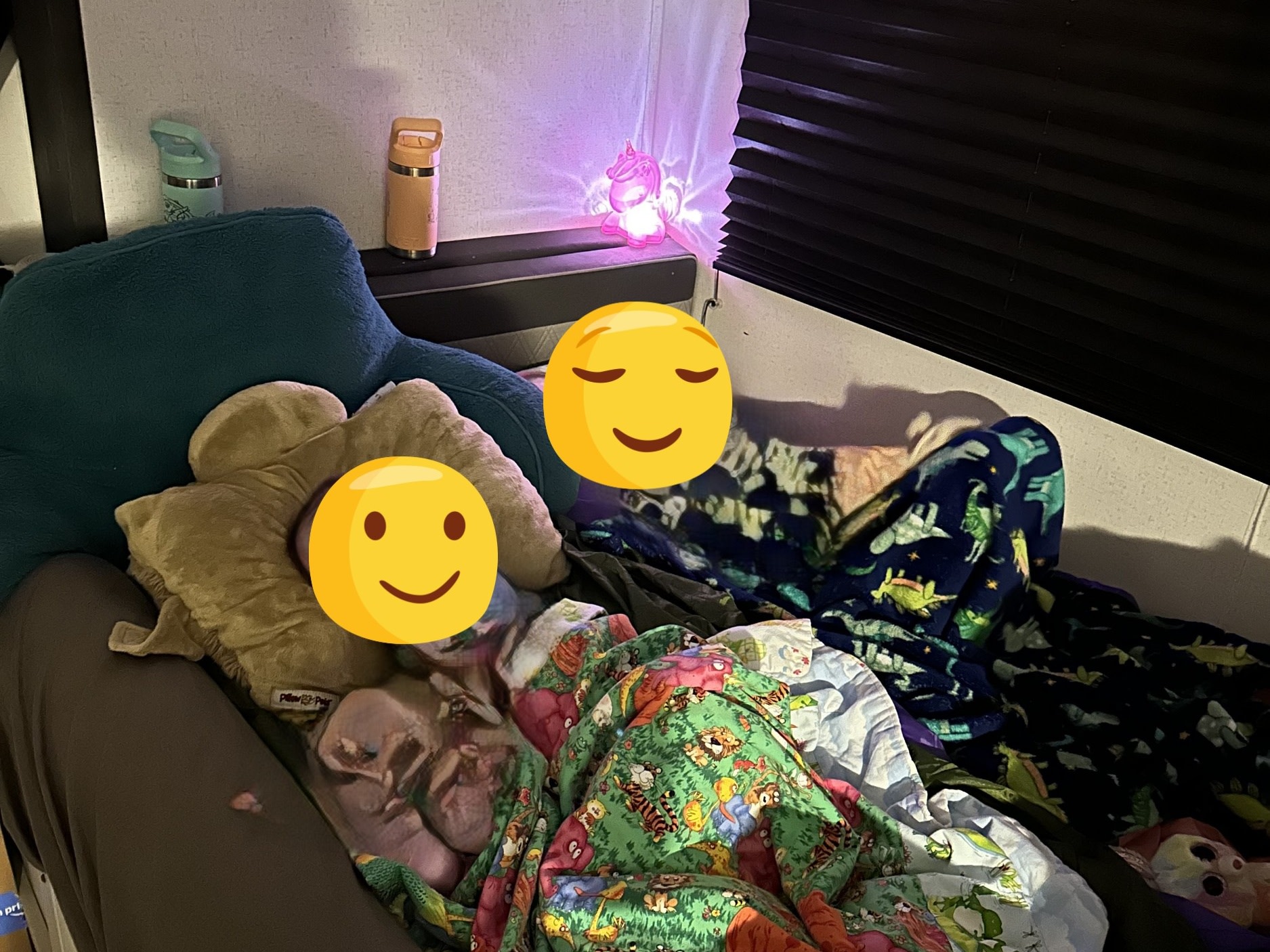 Unwind in this cozy RV rental bed, complete with fun blankets, water bottles, and a charming unicorn night light.. Forest River Salem FSX PLATINUM 2021