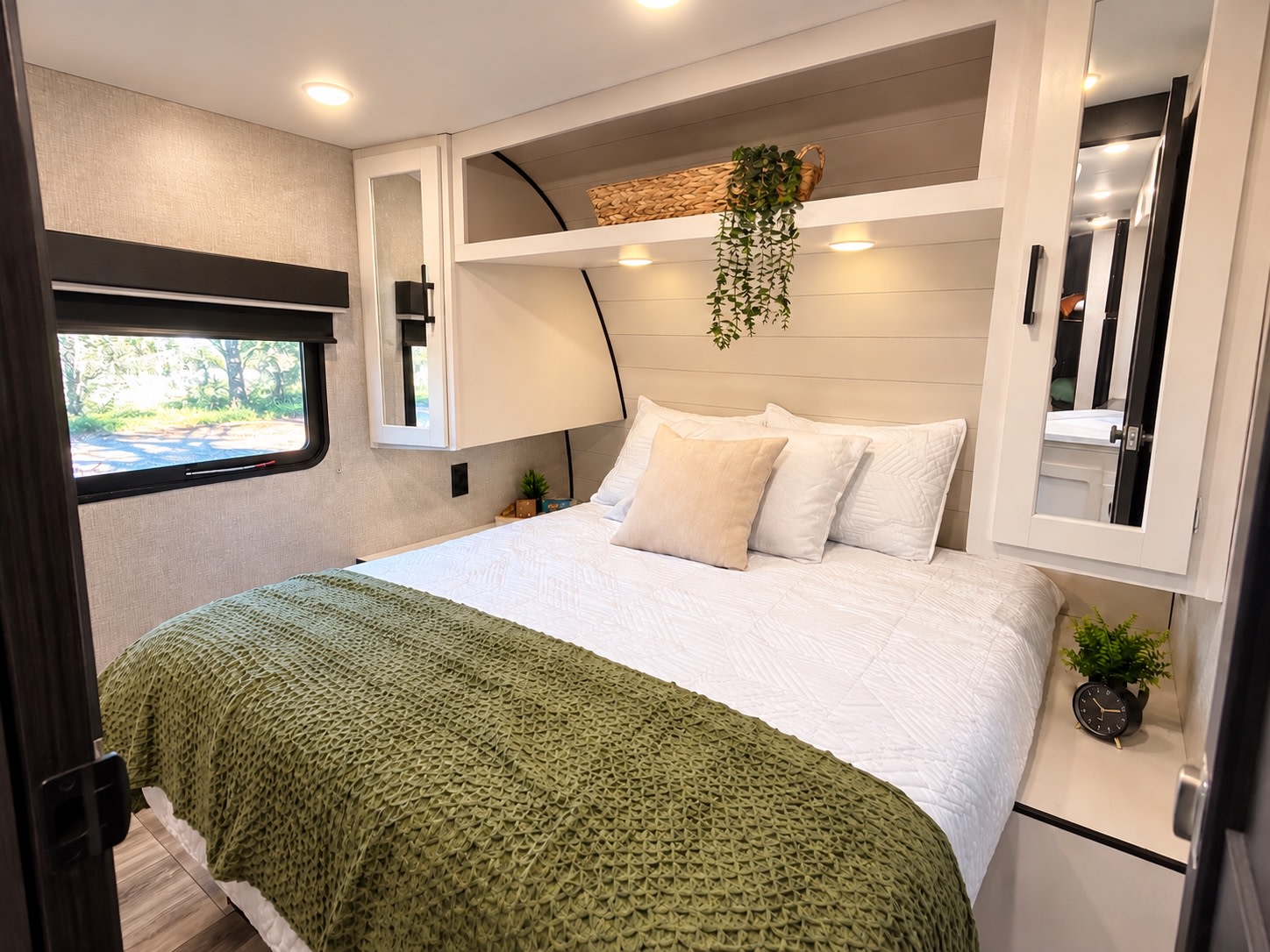2024 Jayco Jay Flight | Family Bunkhouse • Pet Friendly • Sleeps 10