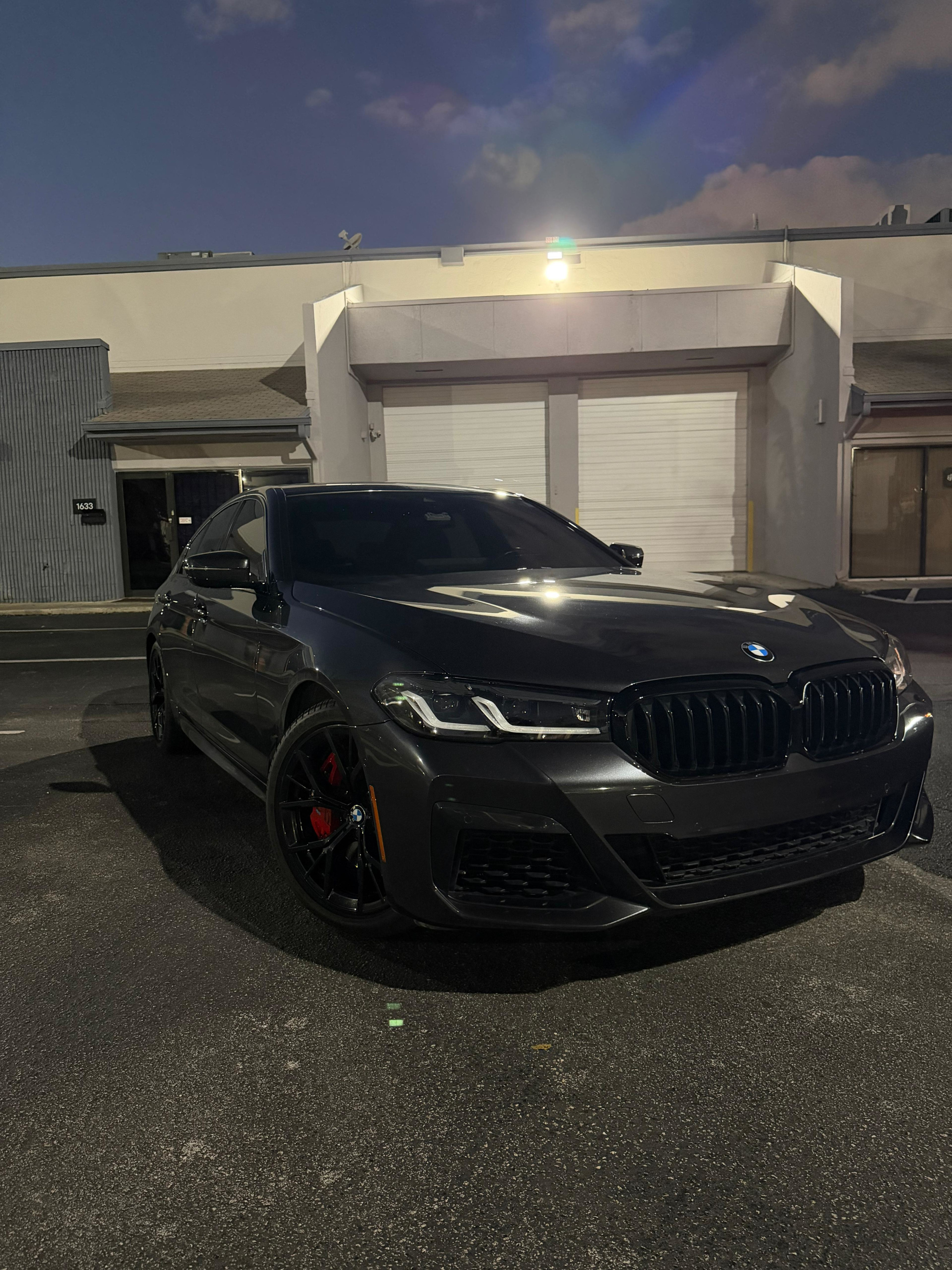 BMW 5 Series 540i Dark Grey w Peanut Butter interior and star light rooftop