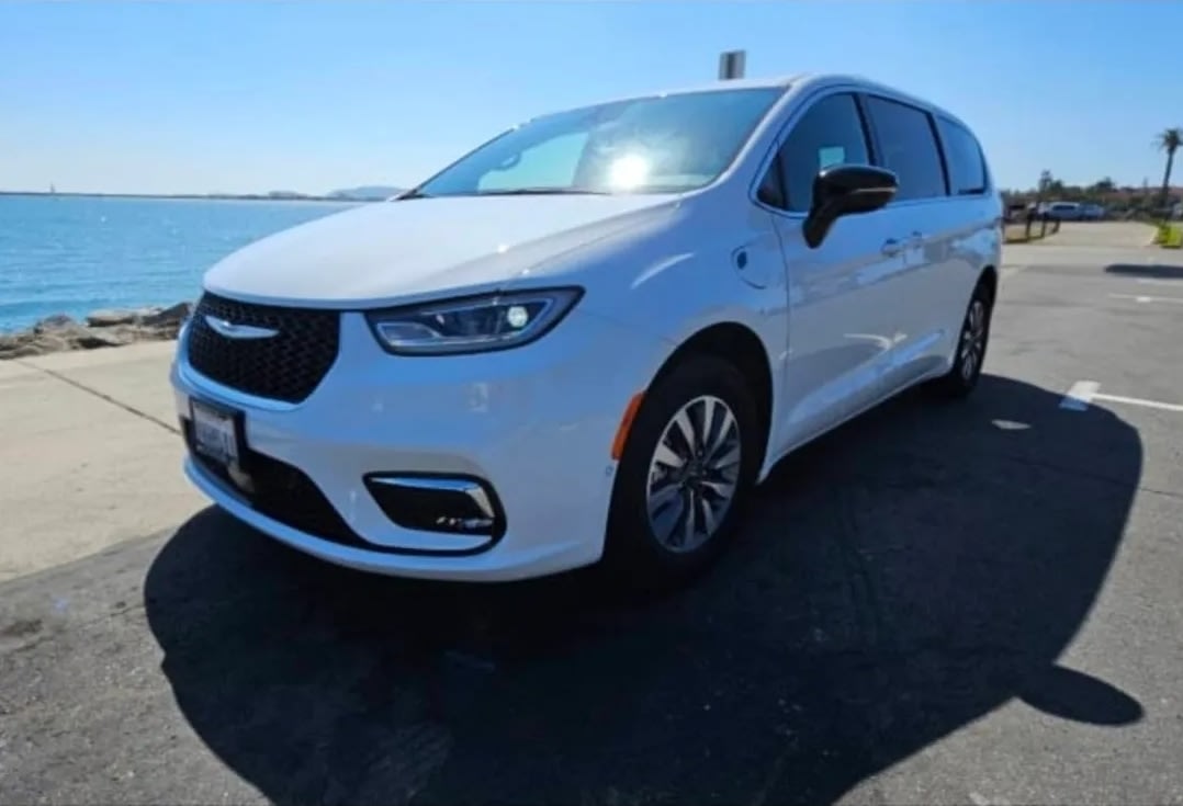 2025 Chrysler Pacifica