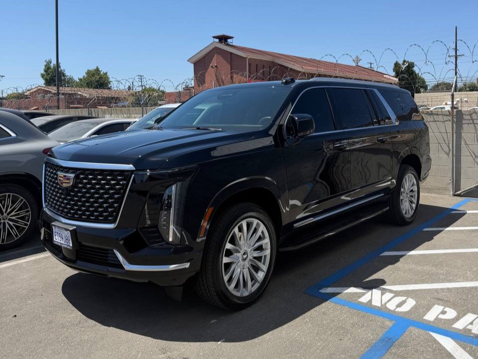 2025 Cadillac Escalade ESV