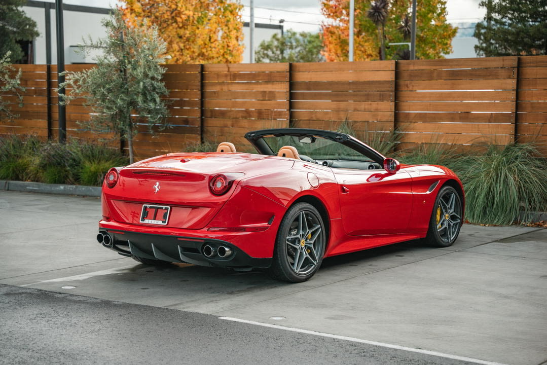 2015 Ferrari California T