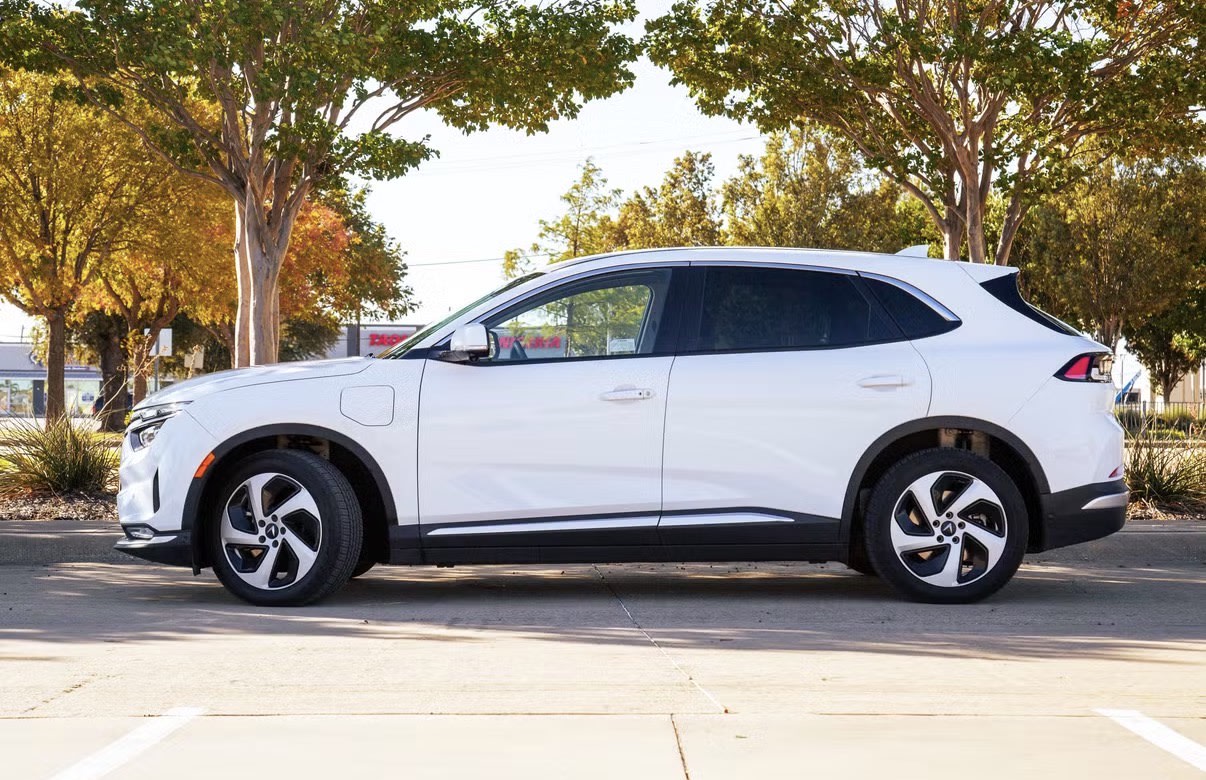 2025 Vinfast VF 8
