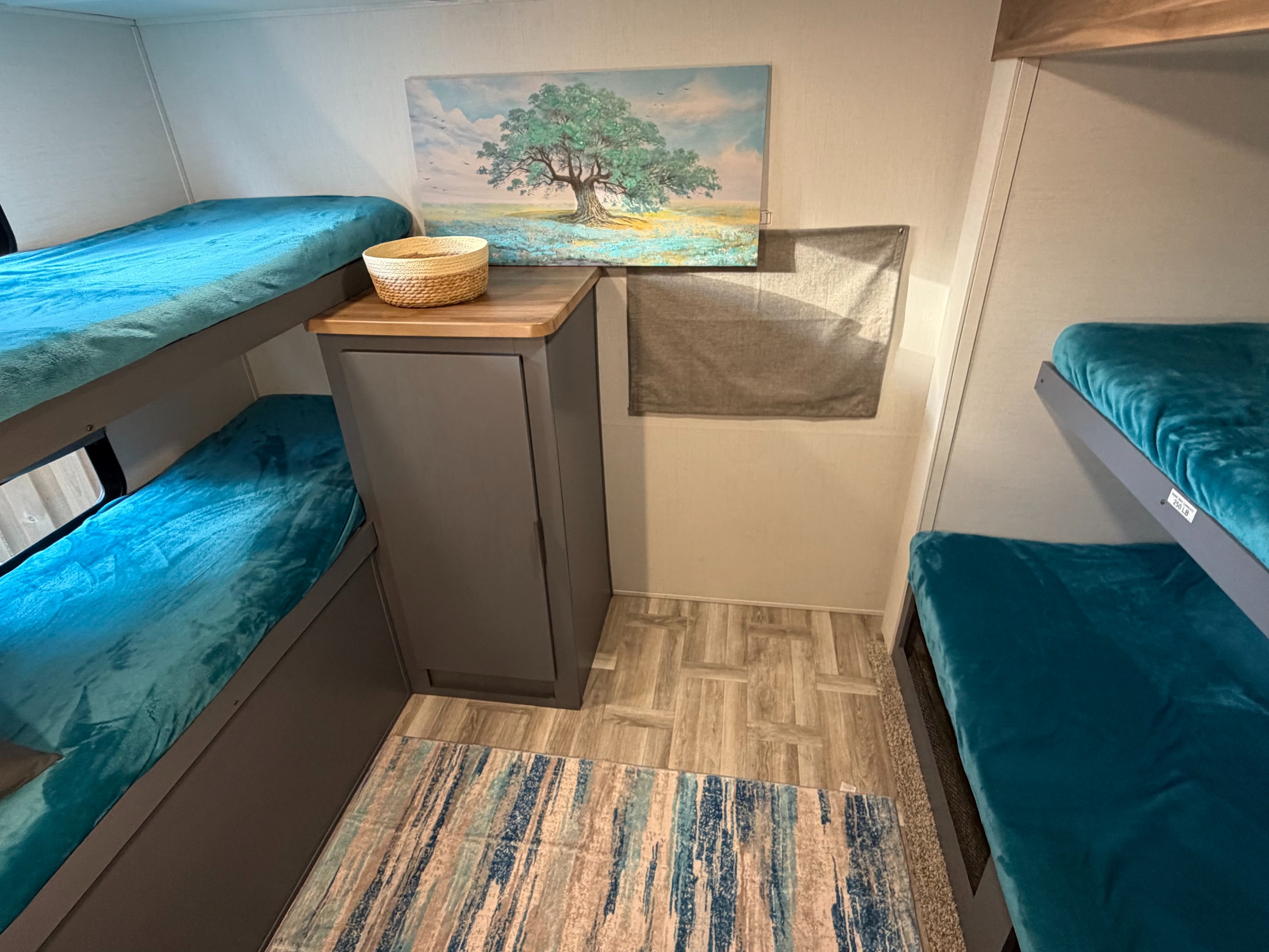 2025 Huge Bunkroom! Sleeps 10! Delivered & Setup!