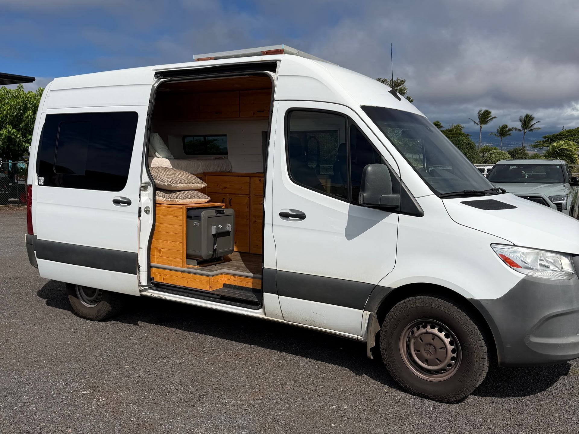 BALI! THE 2021 OFF-GRID PROMASTER CONVERSION ●SLEEPS 3●