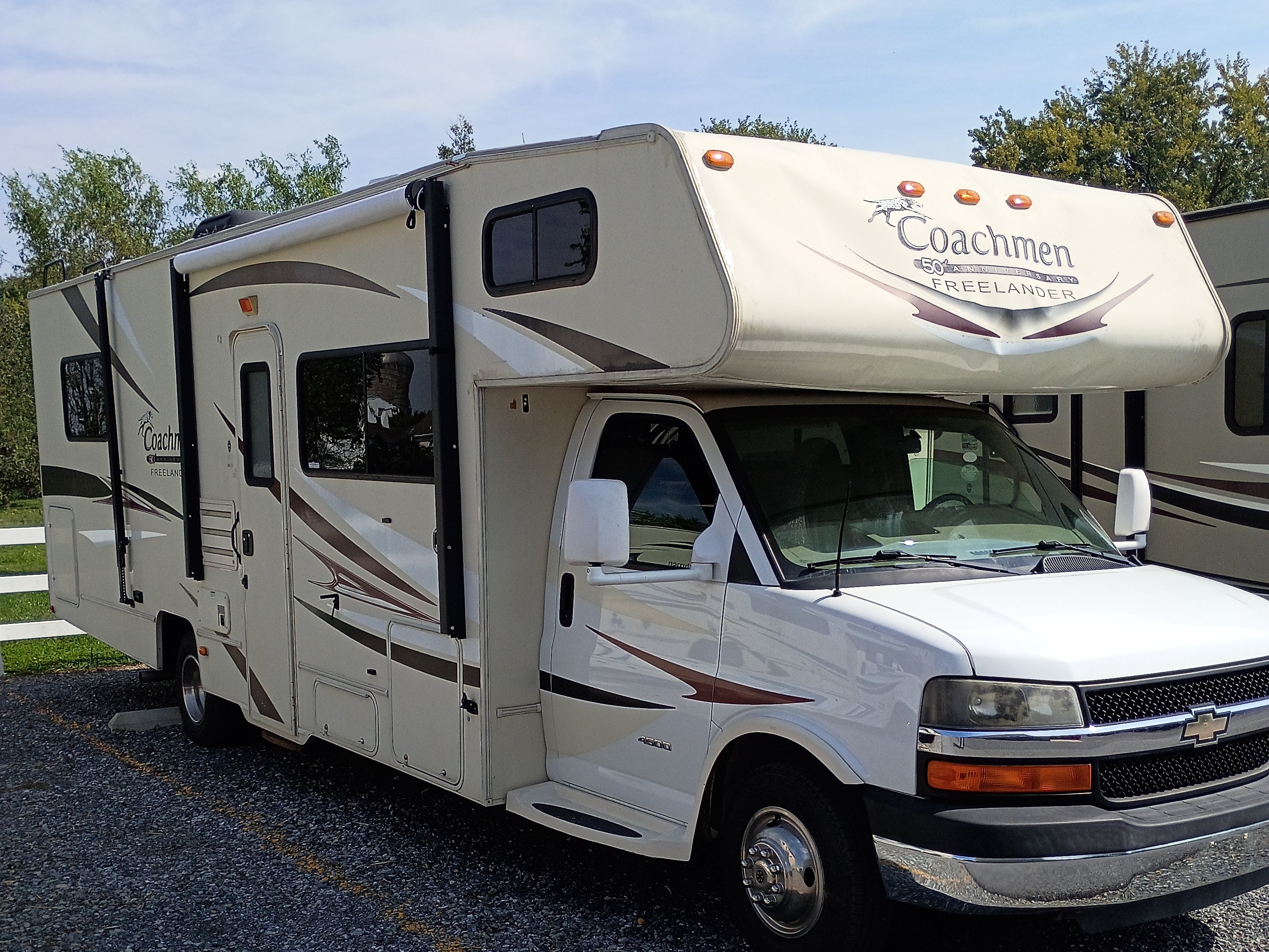 2015 Coachmen Freelander 28QB