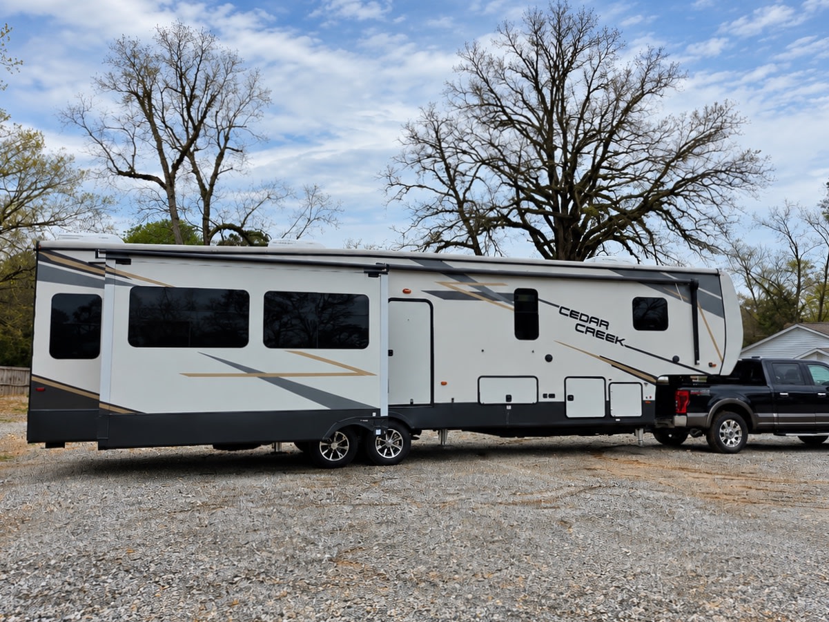 2022 Forest River Cedar Creek Fifth Wheel
