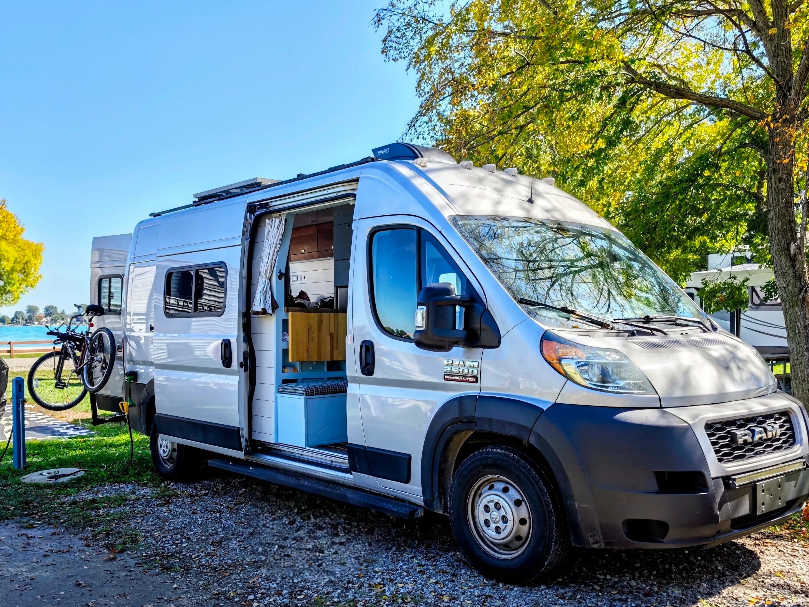 QuadPodz | Luxury Camper Van for Two | Off-Grid Ready | Pet Friendly