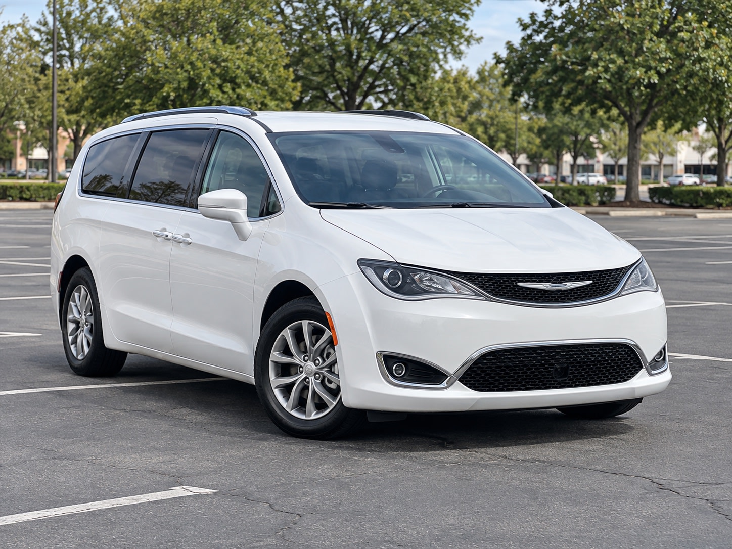 2020 Chrysler Voyager