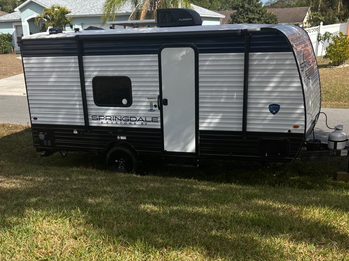 Cozy Florida Getaway – 2025 Keystone Springdale 1700FQ