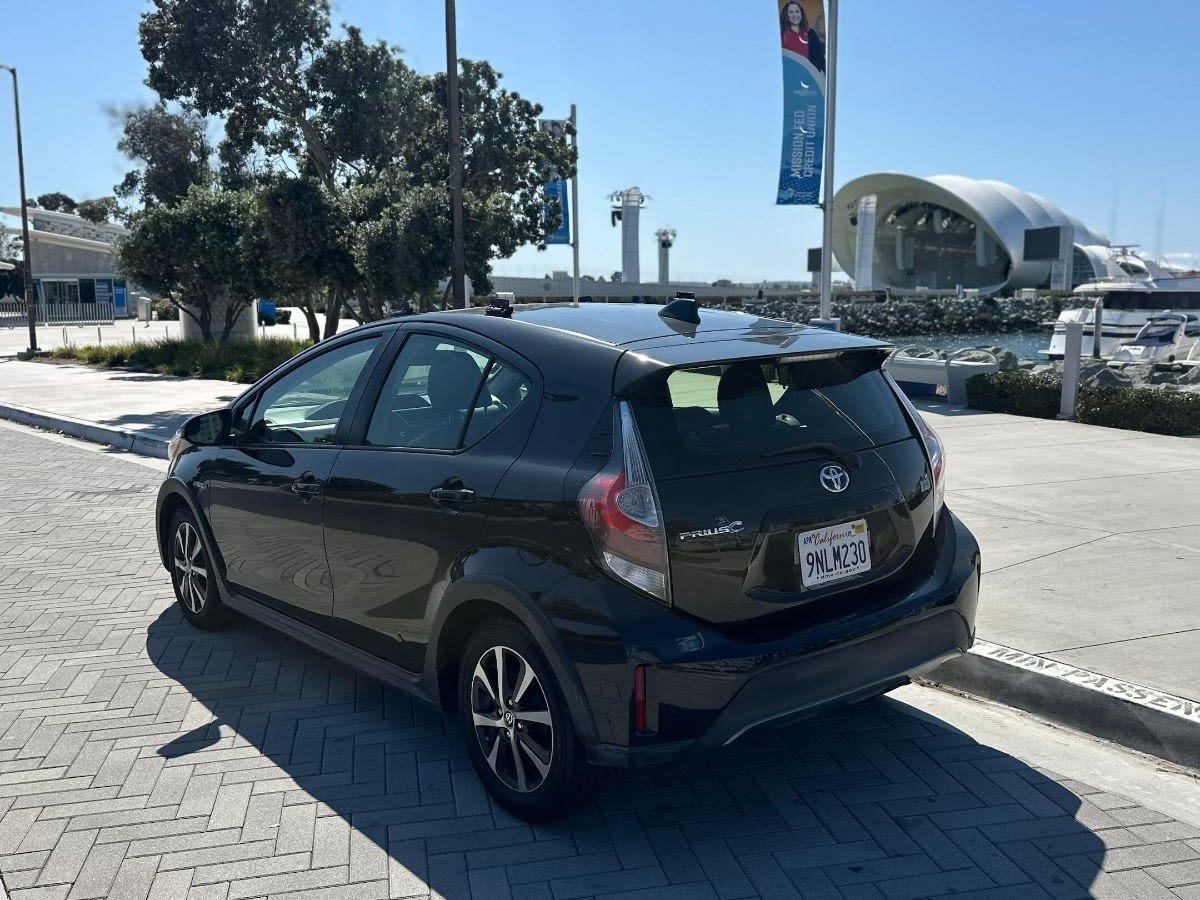 2018 Toyota Prius c