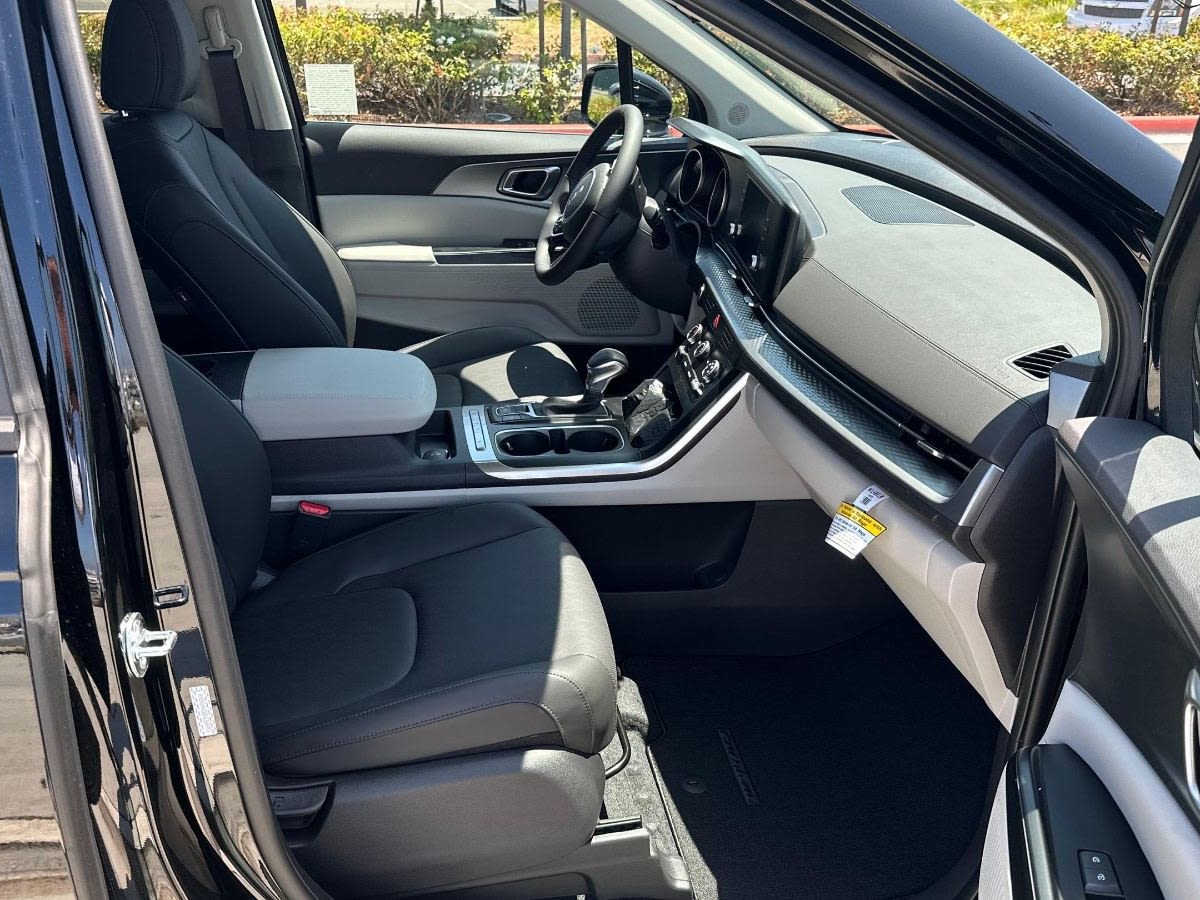 2024 Kia Carnival