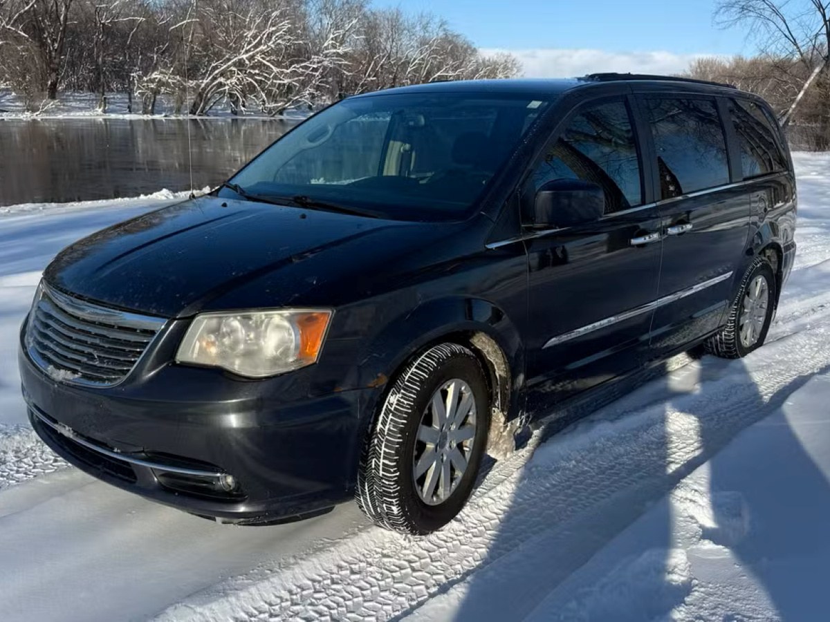 2014 Chrysler Town & Country