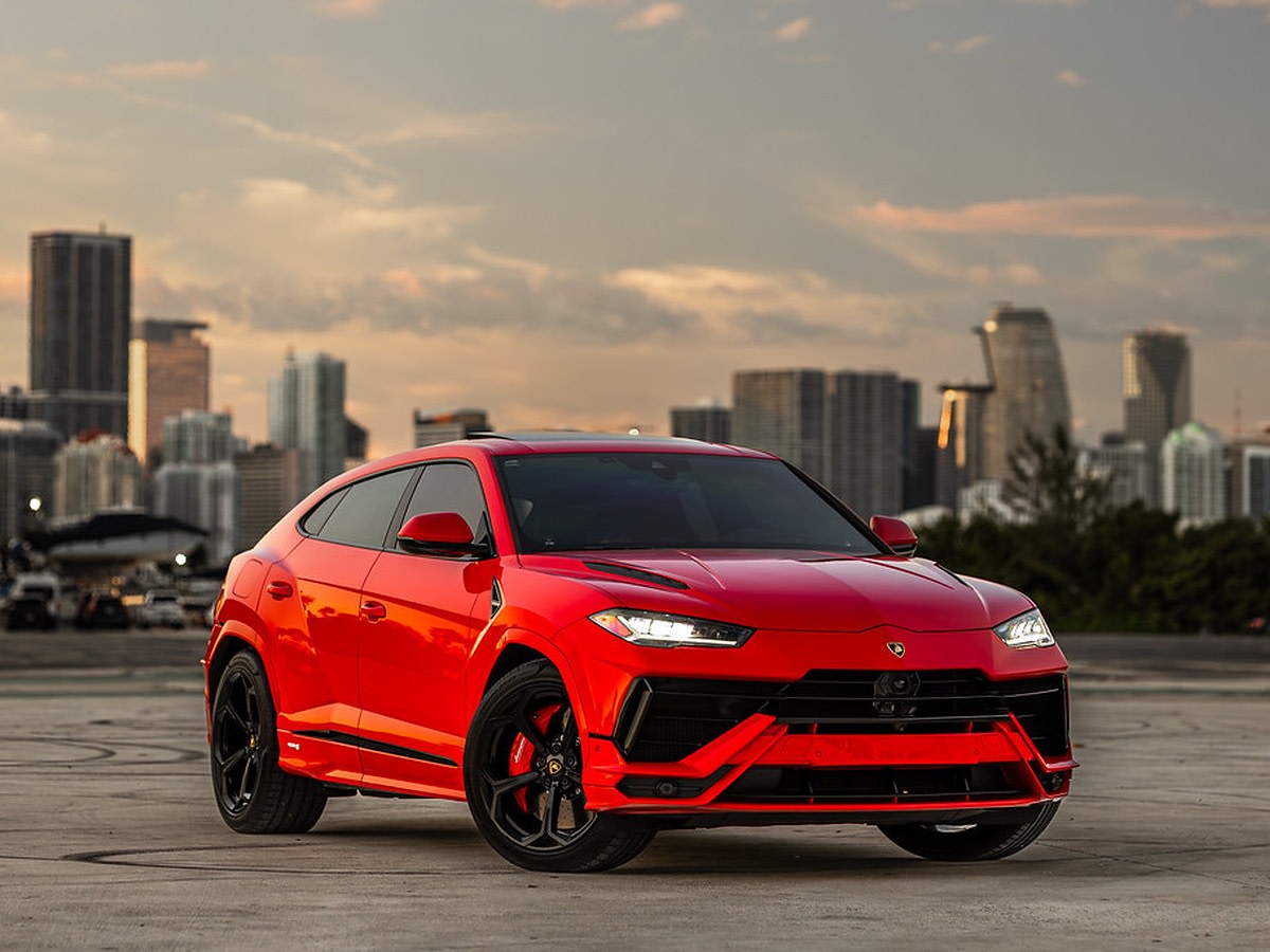 2023 Lamborghini Urus S