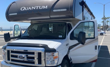 2019  Ford Thor Motor Coach LF131