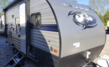 Sleep Under the Stars II-2019 Forest River Cherokee Grey WolfPup 16BHS