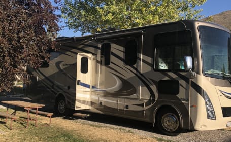 Class A Vacay (Sleeps 7+, Easy to Drive!)