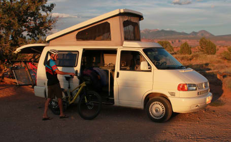 Classic Volkswagen Eurovan Camper with Pop Top '99