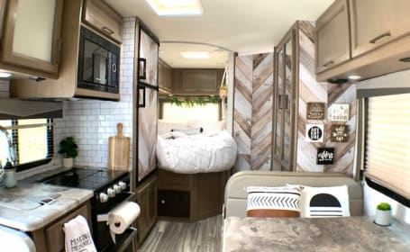 2021 Chevrolet Thor Four Winds Class C Motorhome- Modernly Designed.