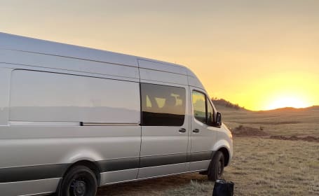 2019 Mercedes Sprinter - 5 seats, carseat compatible - family friendly