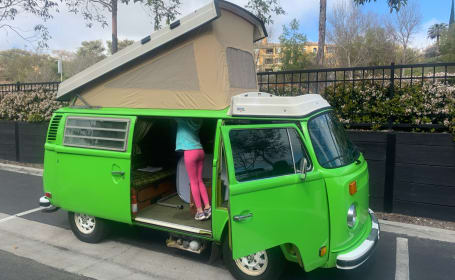 1976VolkswagenT2Westfalia