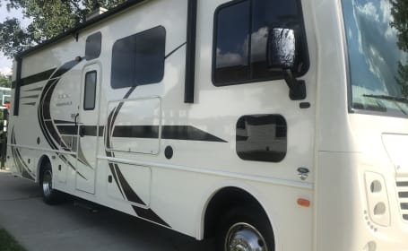 2021 Holiday Rambler Admiral 28A
