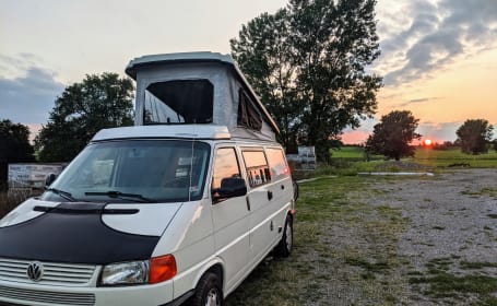 Fully-stocked VW Eurovan Poptop Camper