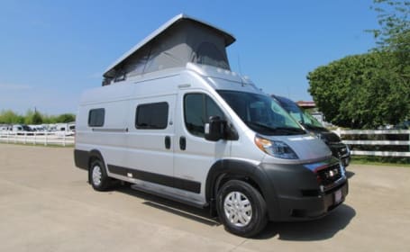 2022 Winnebago Solis 59PX