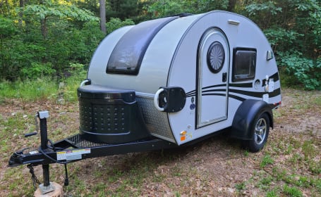 Little Foot our 2018 Tag teardrop is ready for an adventure basecamp.