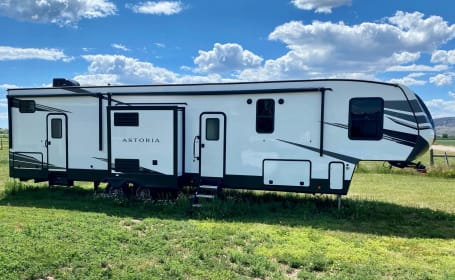 Luxurious Stay in the Astoria