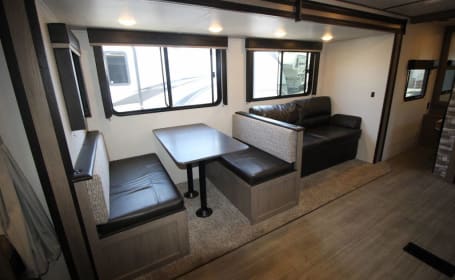 2020 Keystone Hideout 26lhswe Very Spacious!