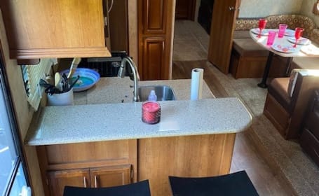 FIFTH WHEEL 2015 Prime Time Crusader
