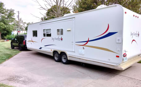 2005 Jayco Featherlite  29M  Bunkhouse - S;eeps 8
