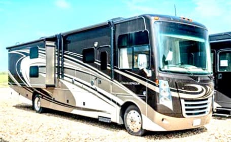 Thor Challenger - The Trailblazer - Luxury Class A Sleeps 4-6 *Wifi*
