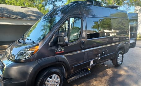 T 2022 CONVENIENT & EASY TO DRIVE RV!!! THOR SCOPE 18M