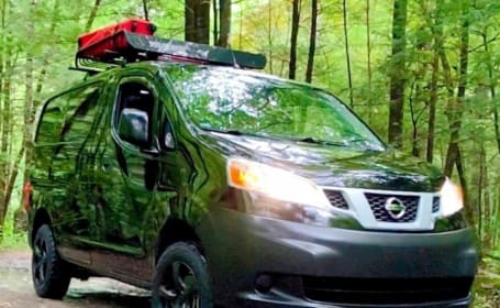 TriStar Adventure Van 2017 Nissan NV200