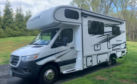 2022 Forest River Sunseeker with ALL the Comforts of Home