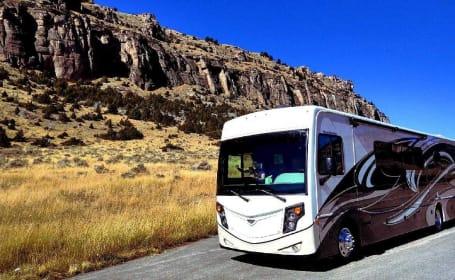 2018 Fleetwood Pace Arrow, 