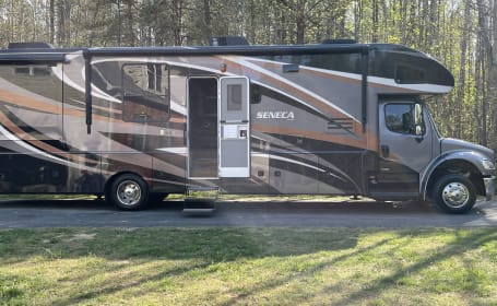 2012 Jayco Seneca
