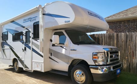 2022 Ford Freedom Elite Motorhome - Ideal for Your Next Road Trip!