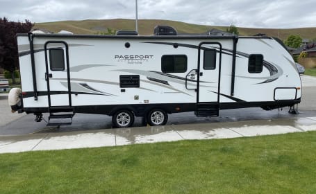 2018 Keystone Passport Ultra Lite Travel Trailer
