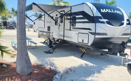 1 Night FREE 2022 Mallard - King Bed