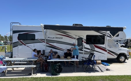 BBFAM RV Rentals 2021 Thor Four Winds