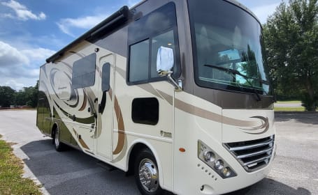 HOME AWAY FROM HOME! 2017 Thor Hurricane