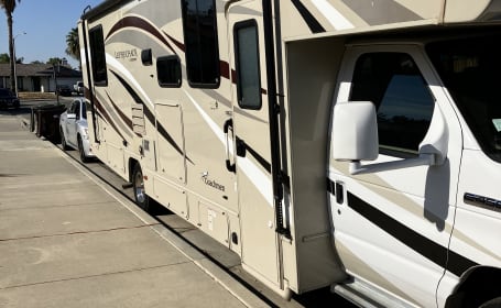 2017 Coachmen Leprechaun 319mb
