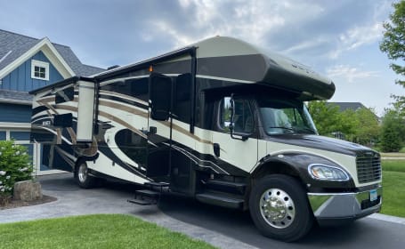 Jayco Seneca 37FS - Super C Class!