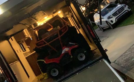 Sleeps 8 - Toy Hauler 2019 Jayco Octane