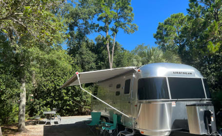 New Airstream with Modern Feel and all the Amenities