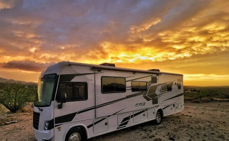 Gas Class-A 2022 Forest River FR3 34DS| Sleeps 6-8 (in recliners)